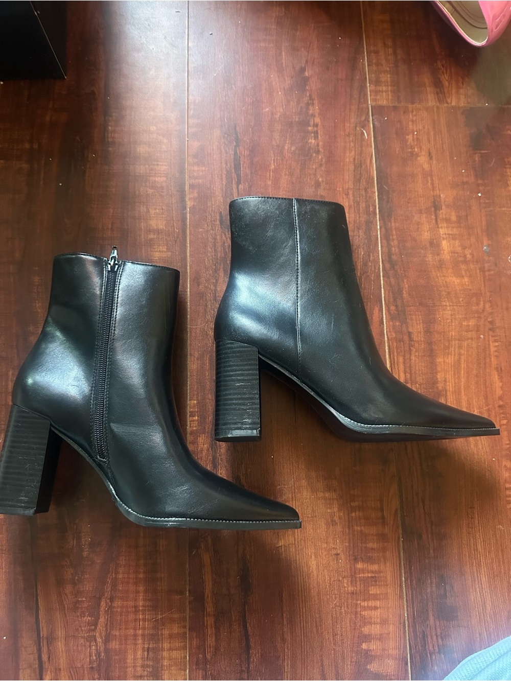 MANGO Women's Black Pointed-Toe Leather Ankle Boots, size 38 - Picture 5 of 5